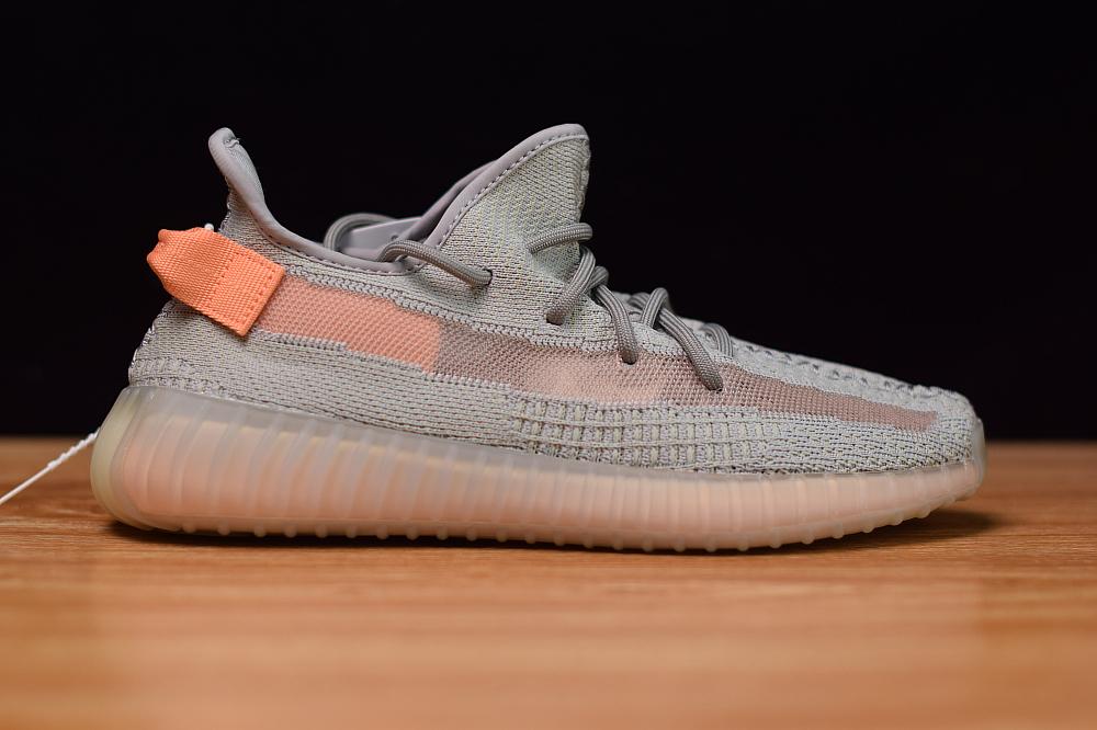 أحذية رياضية من القماش ذات نعل صلب