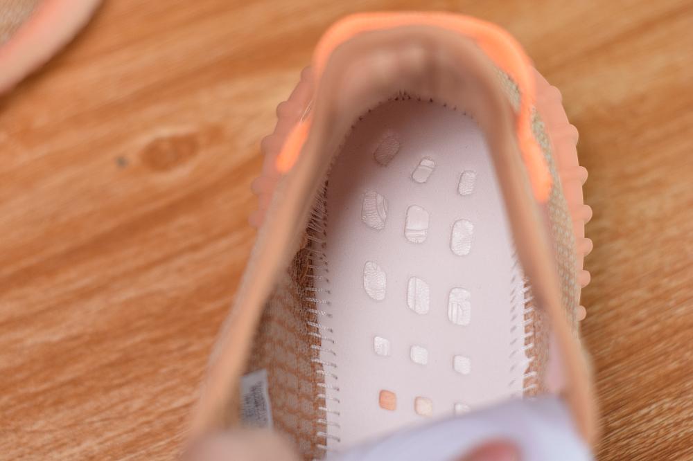 أحذية رياضية من القماش ذات نعل صلب