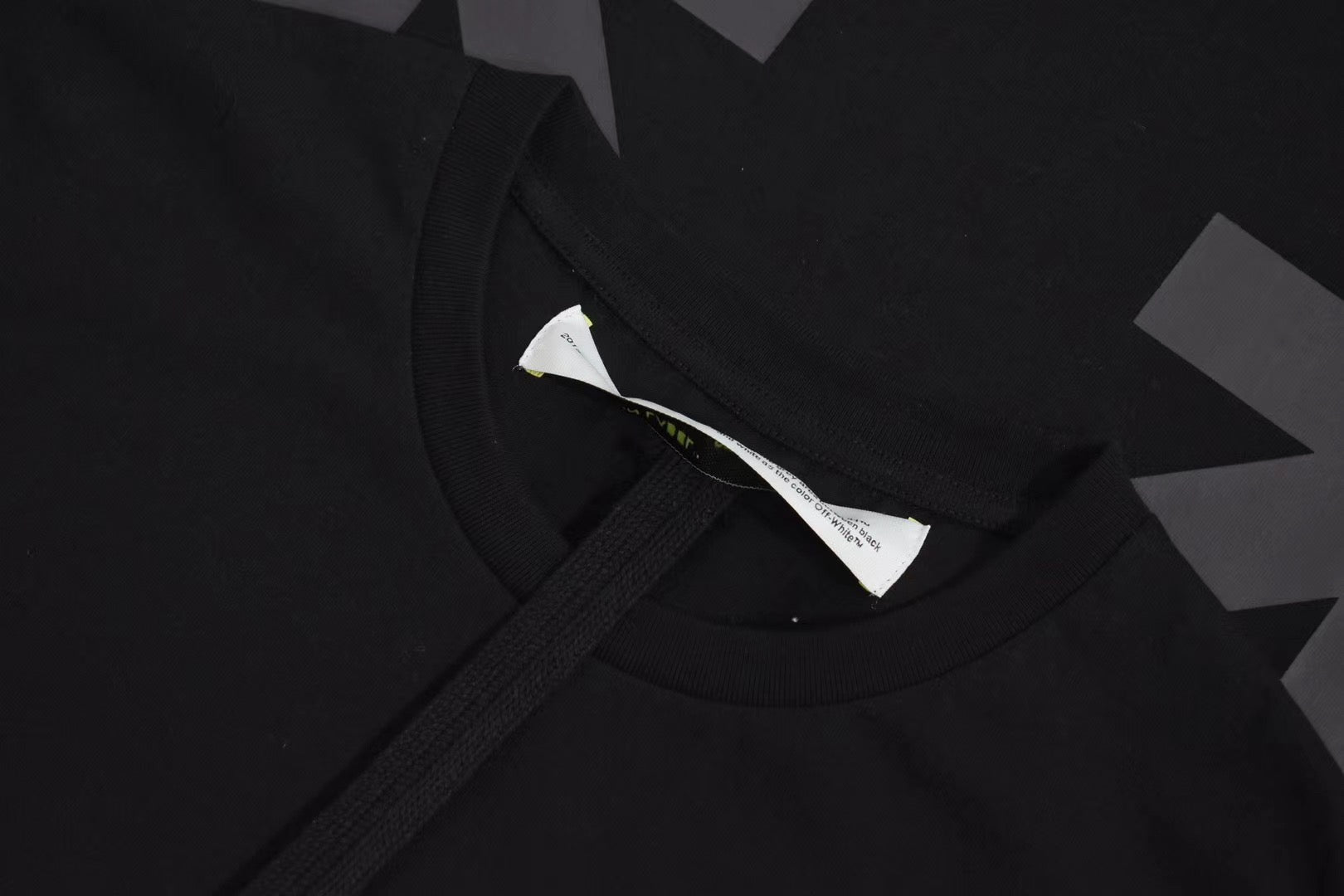 Camiseta de manga corta - FashionHype.xyz
