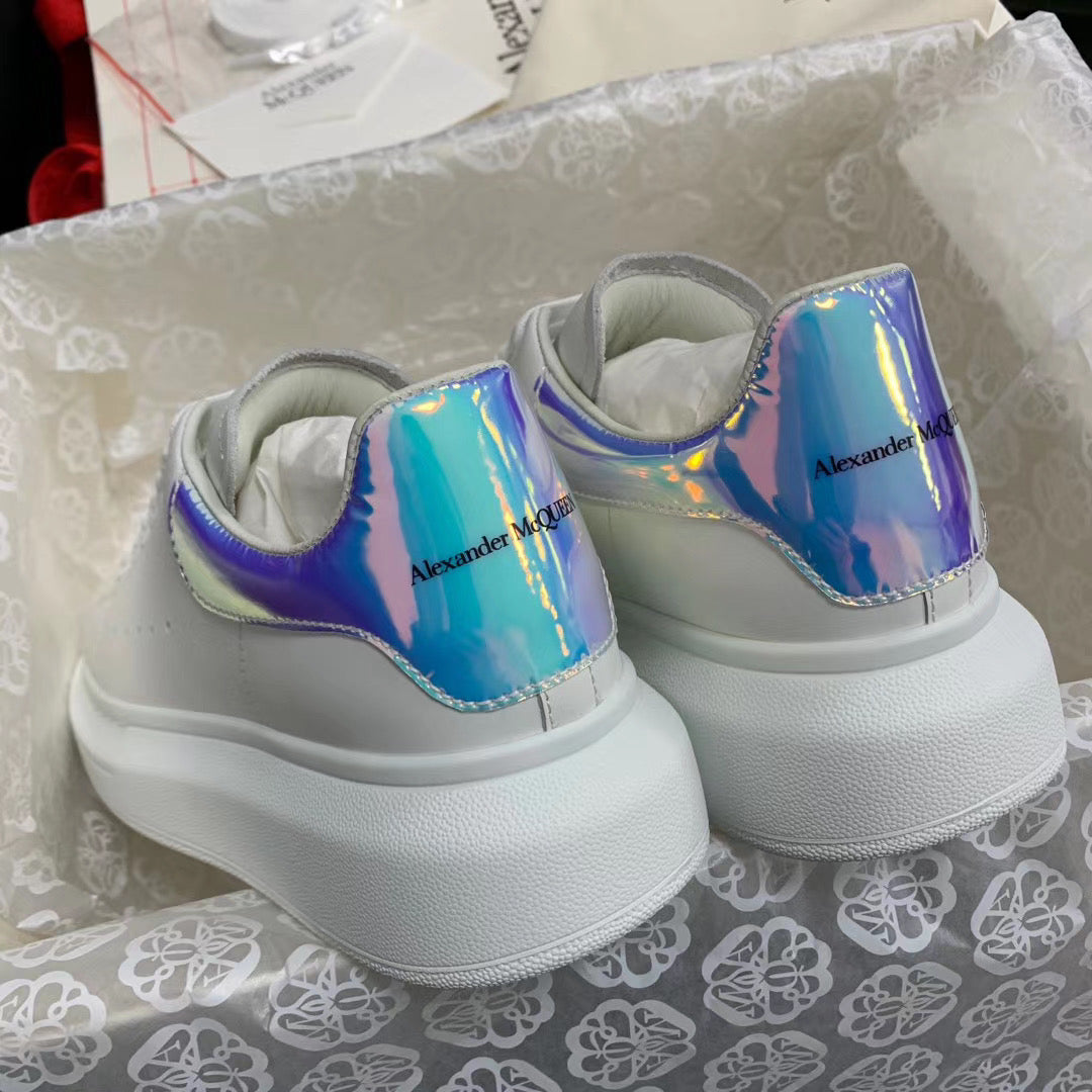 أحذية رياضية