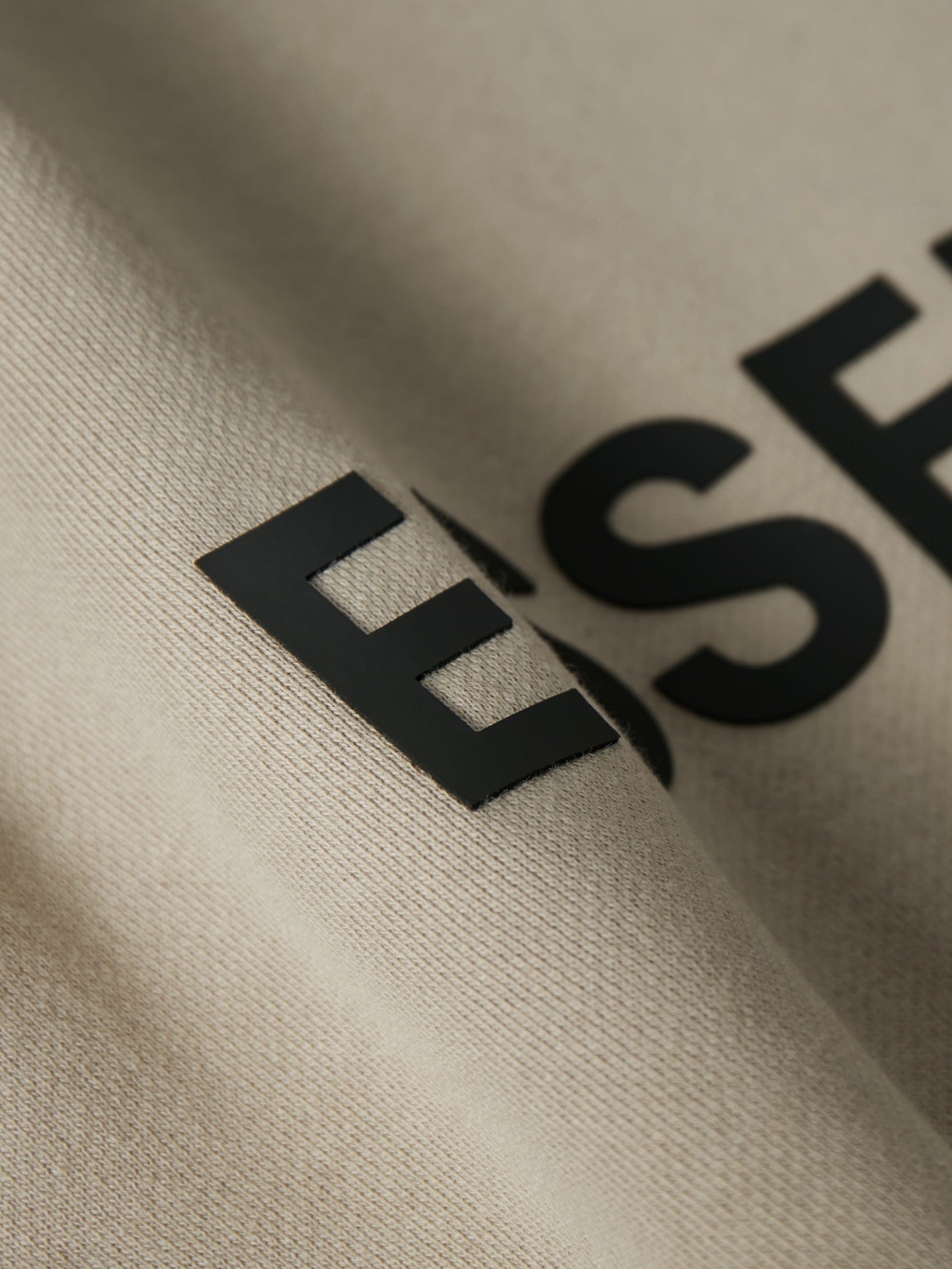 سترة بغطاء للرأس