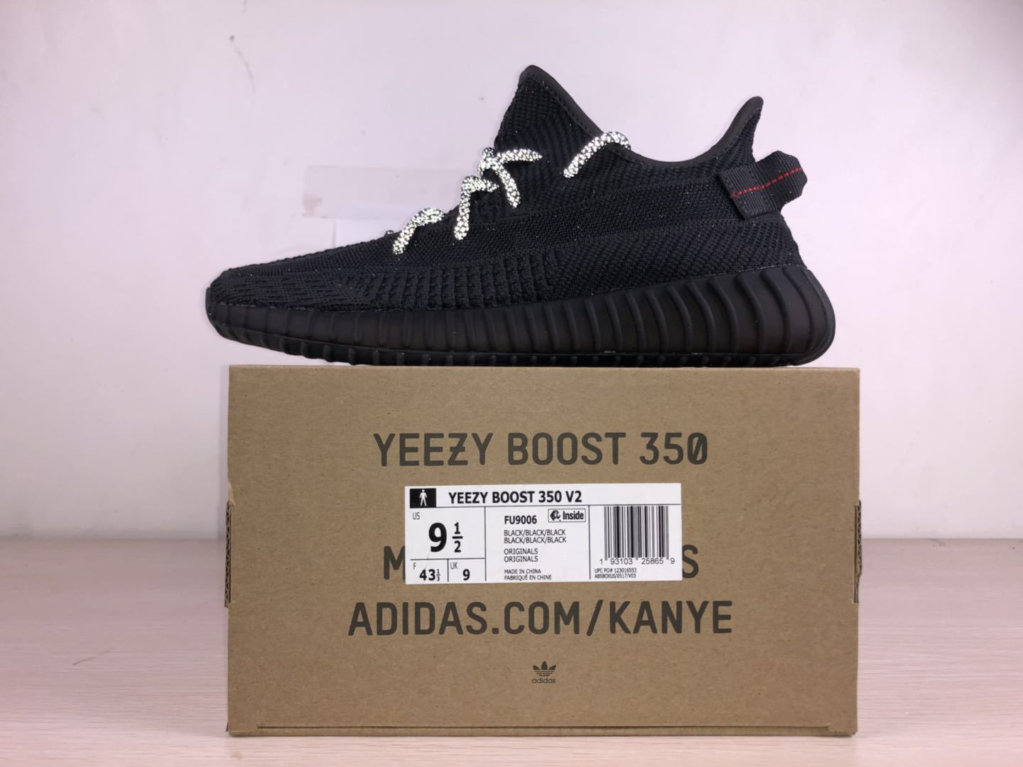 Yeezy 350 V2 Black non-Reflective - FashionHype.xyz