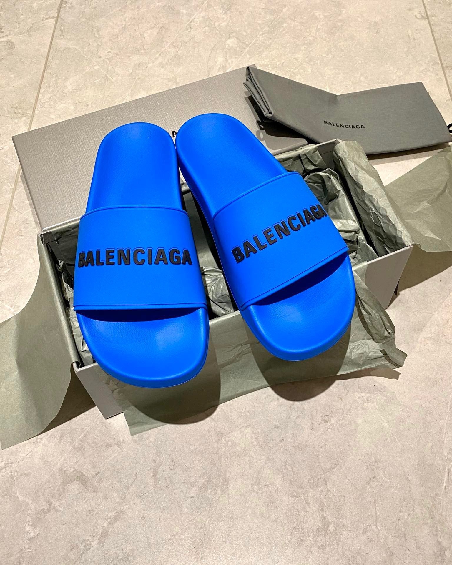 Chanclas azules - FashionHype.xyz