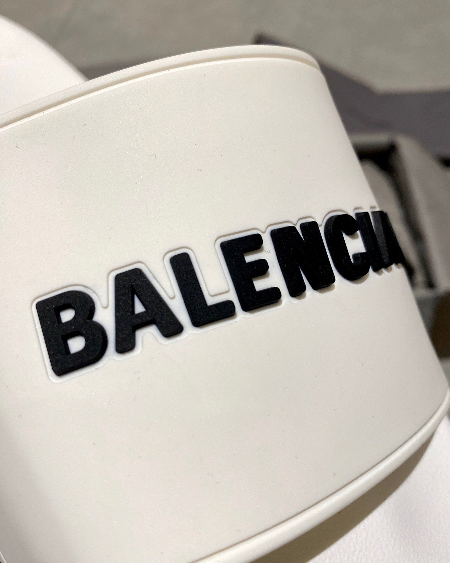 Chanclas blancas - FashionHype.xyz