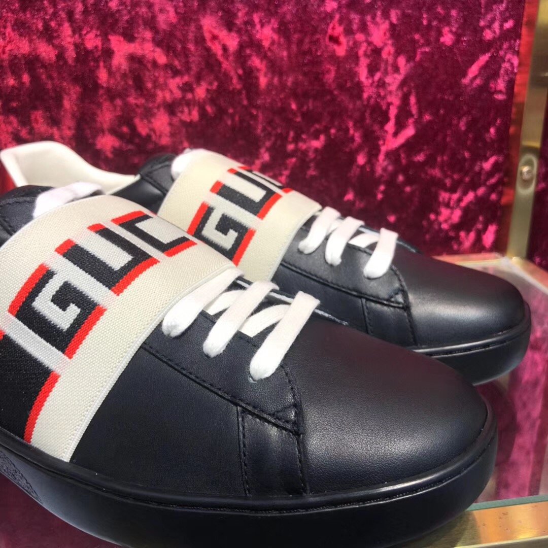 Zapatillas deportivas negras con goma - FashionHype.xyz