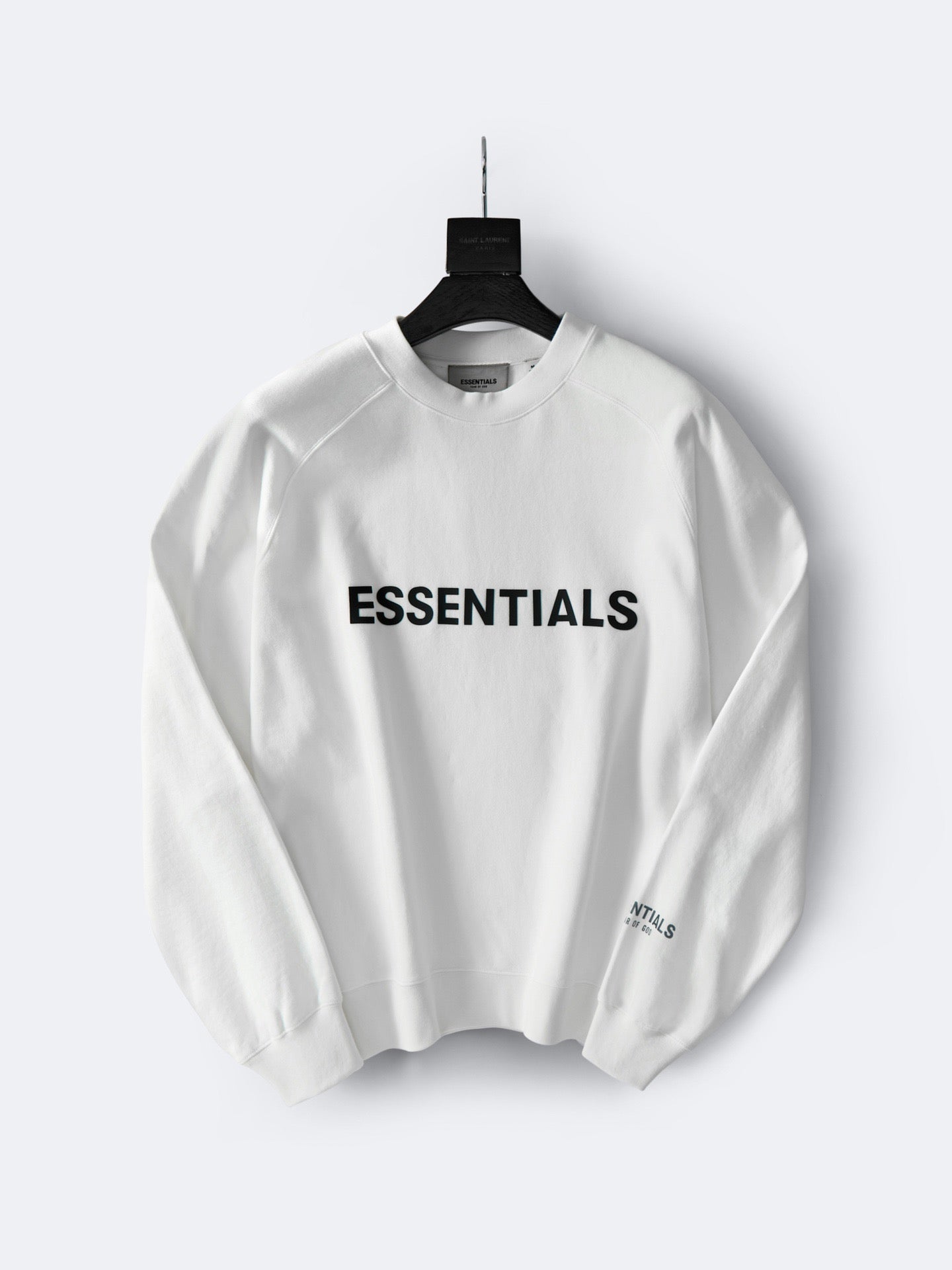 سترة بغطاء للرأس