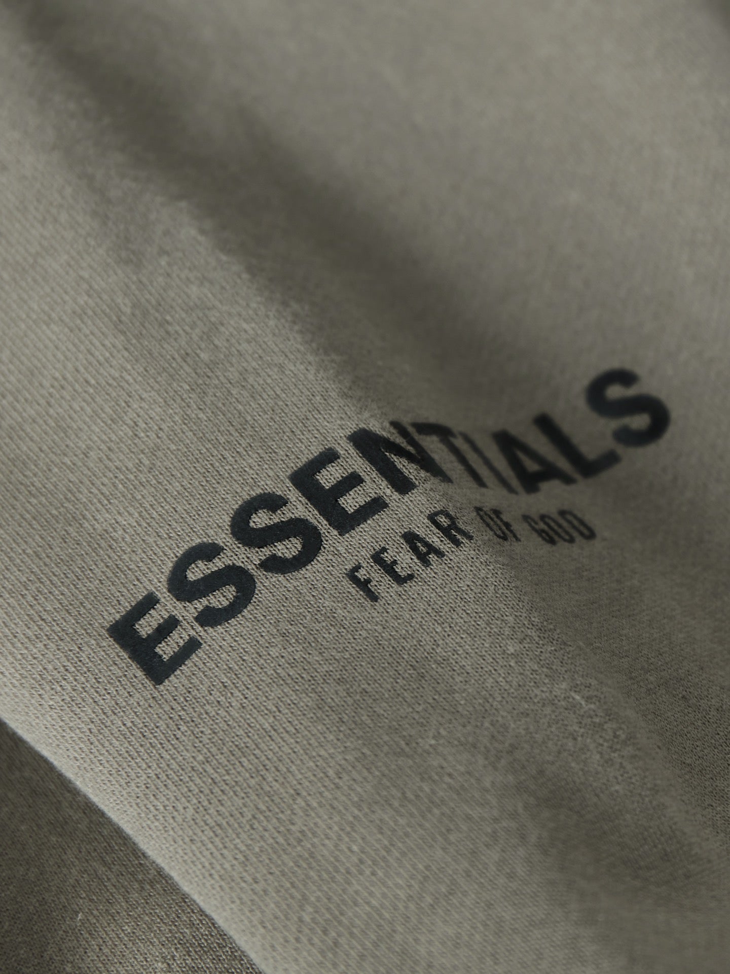 سترة بغطاء للرأس