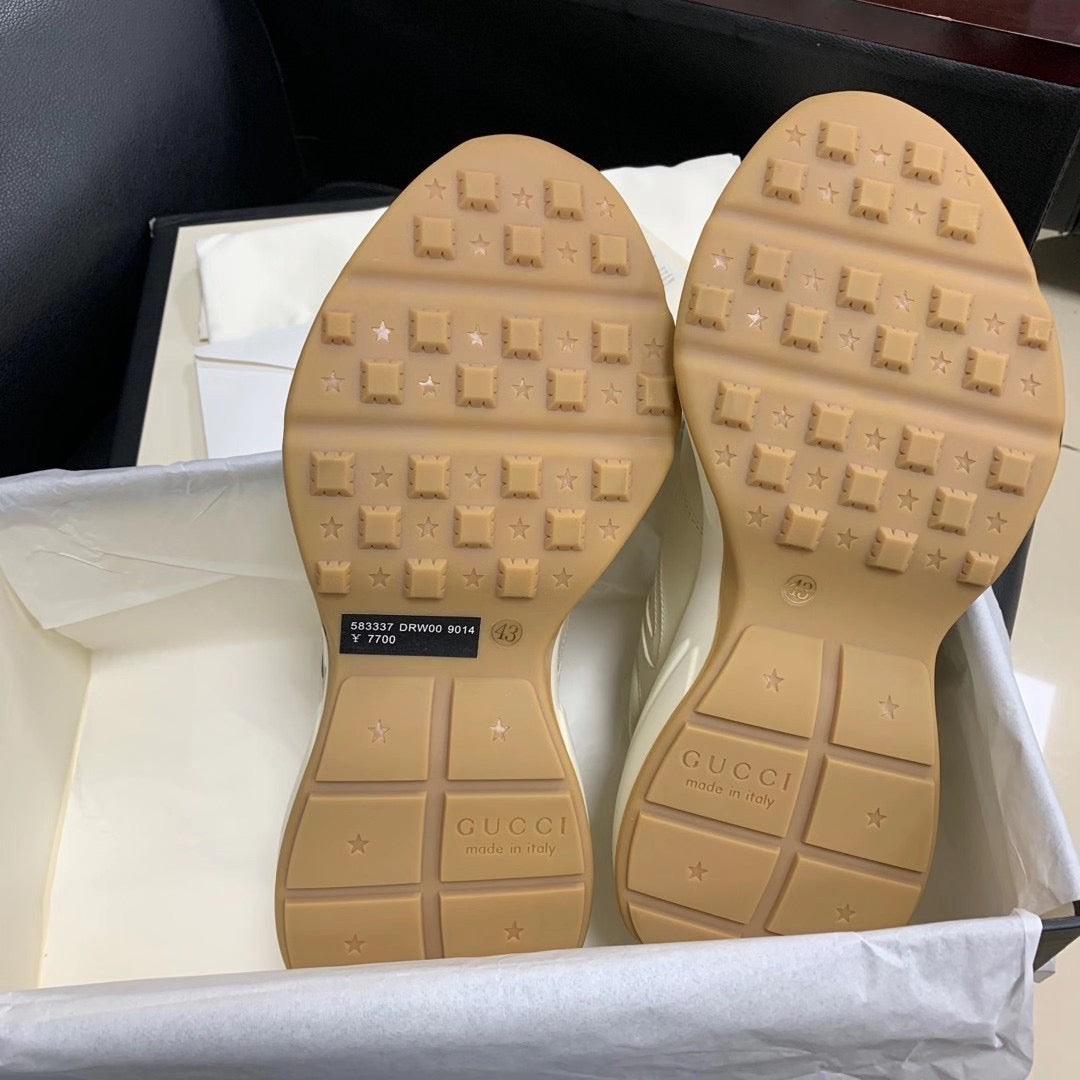 Schuhe