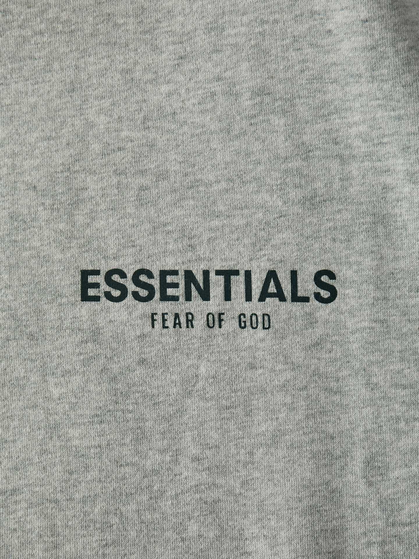 سترة بغطاء للرأس