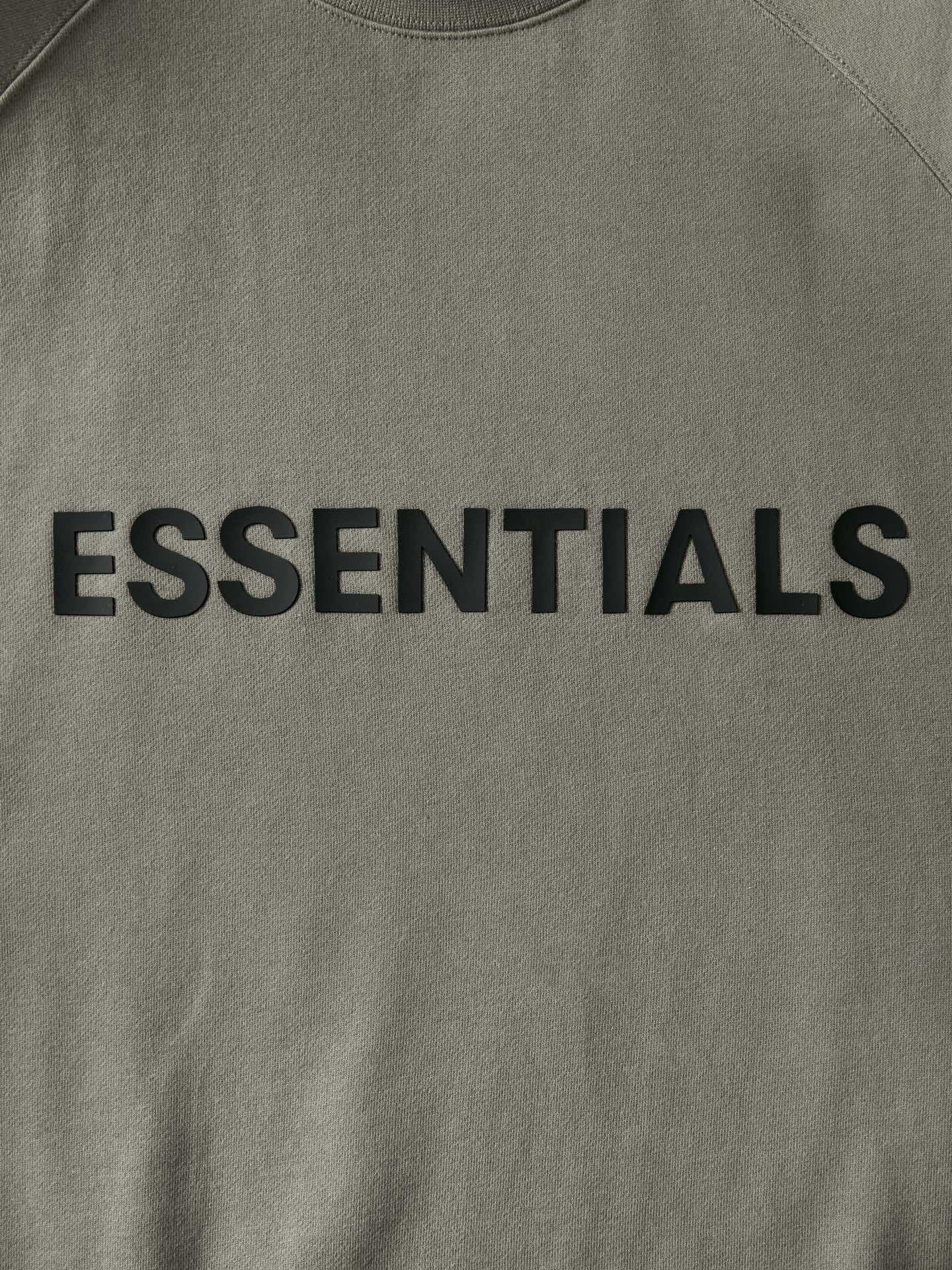 سترة بغطاء للرأس