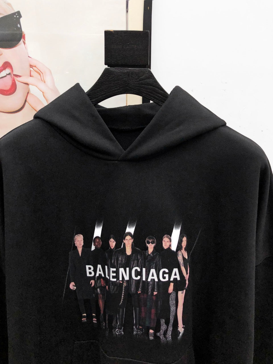 Hoodie - Size M - FashionHype.xyz
