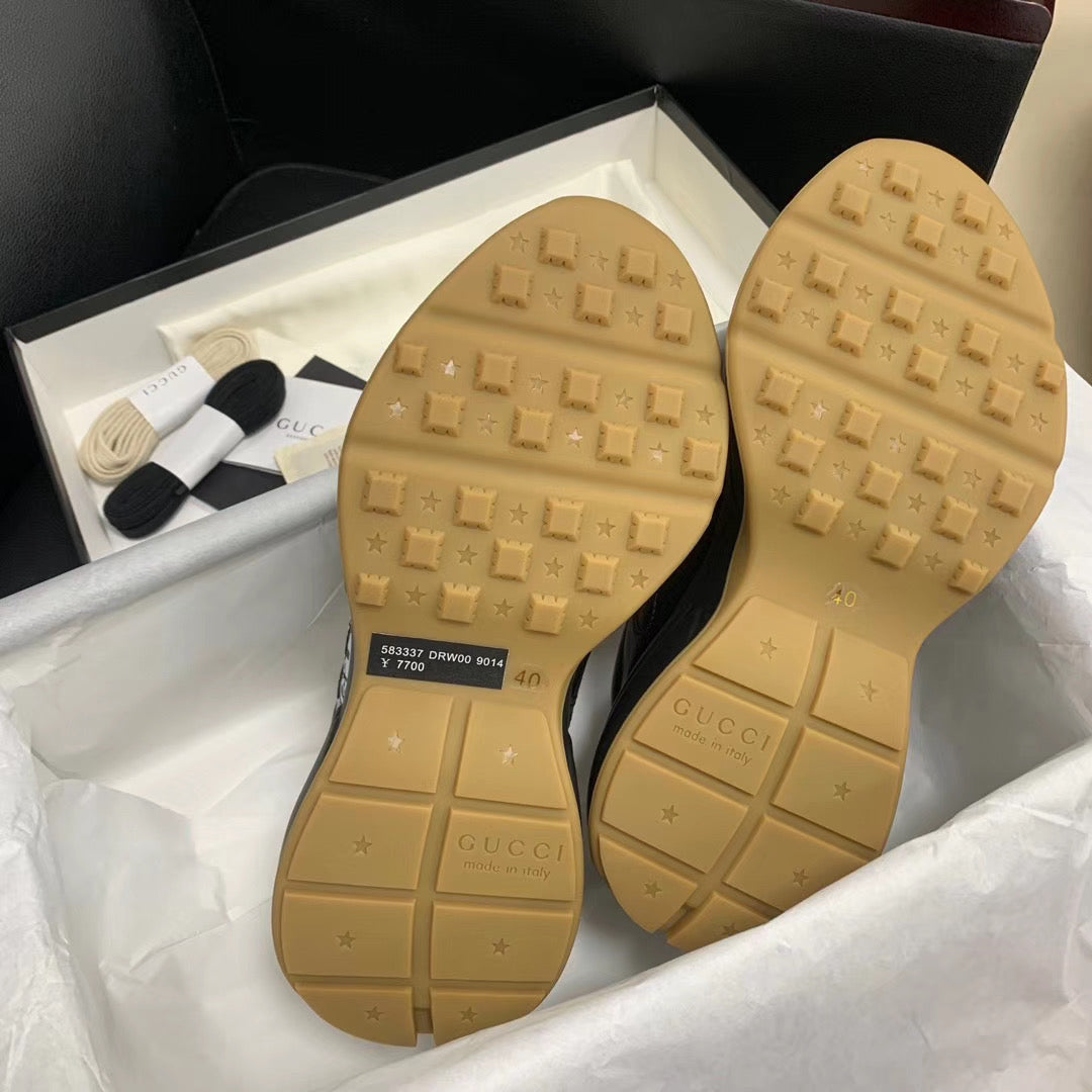 Schuhe