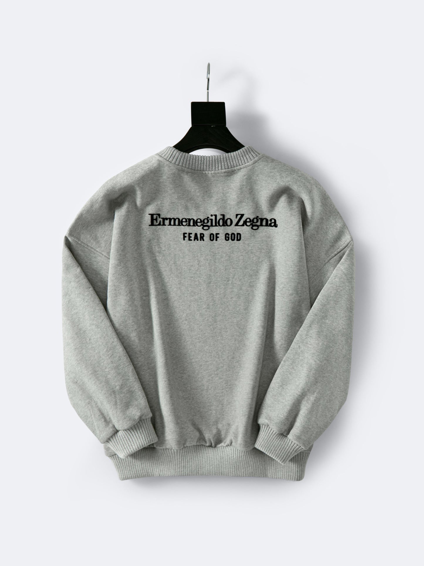 سترة بغطاء للرأس