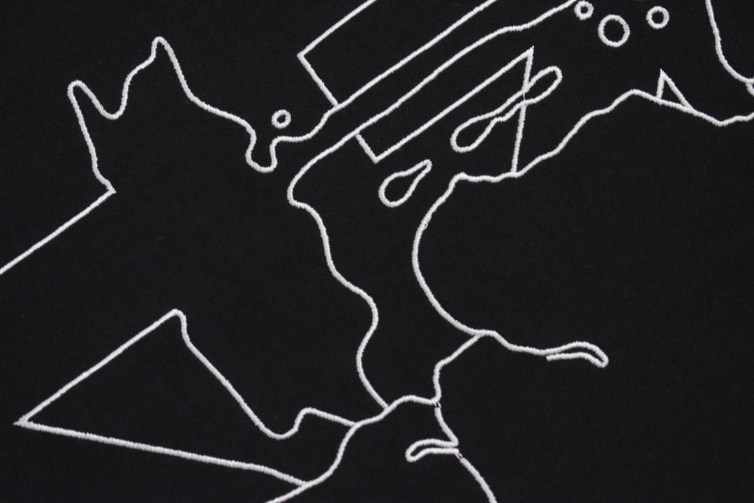 تي شيرت بأكمام قصيرة